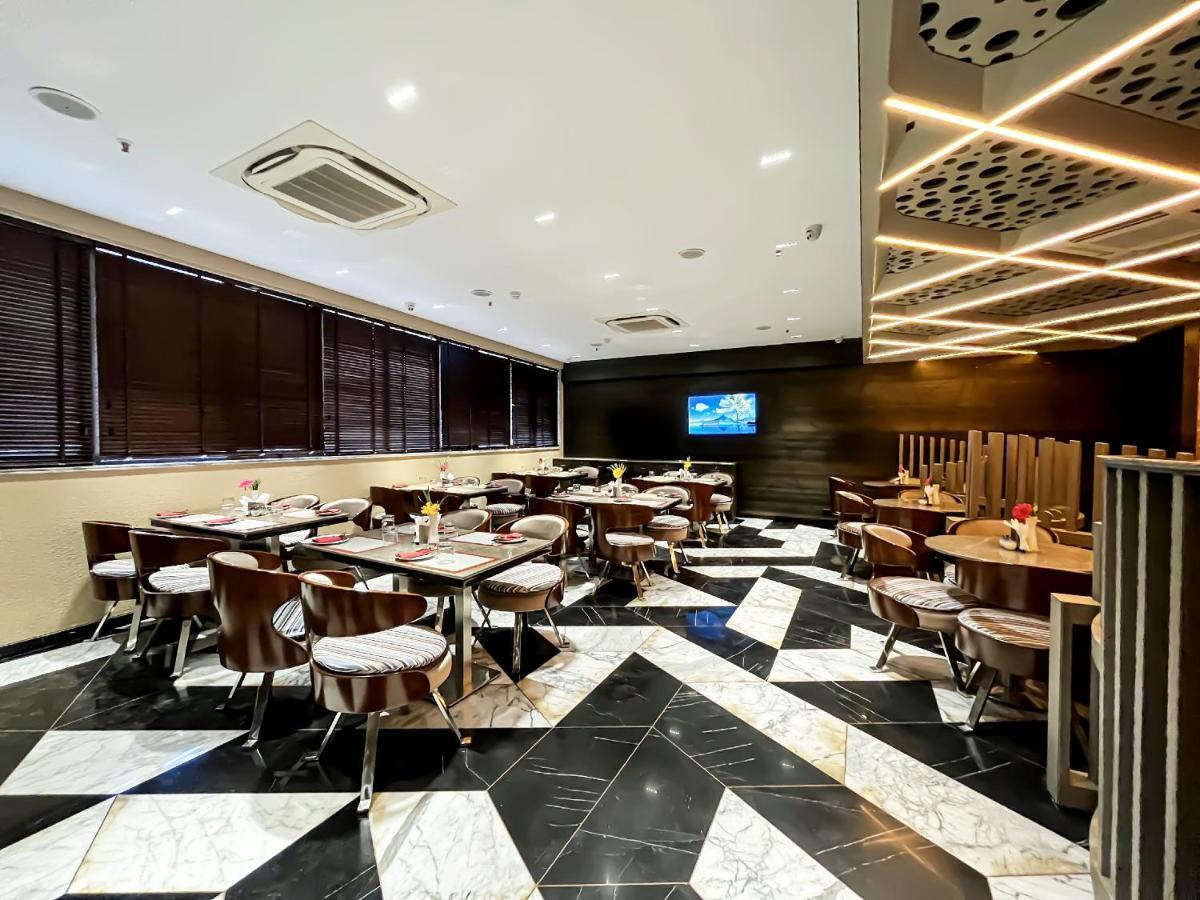Morvee Alipore 3*