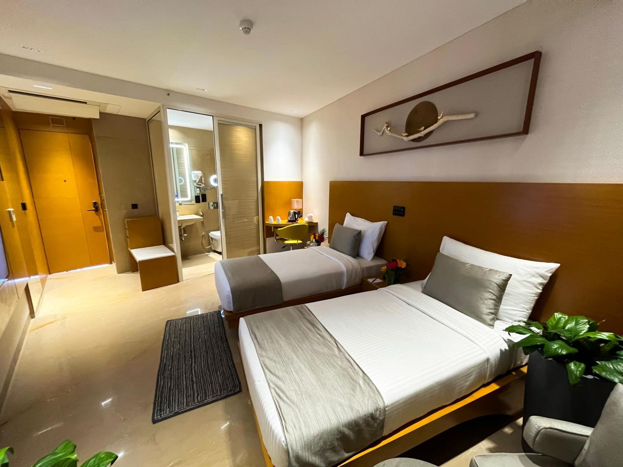 Morvee Alipore Hotel 3*